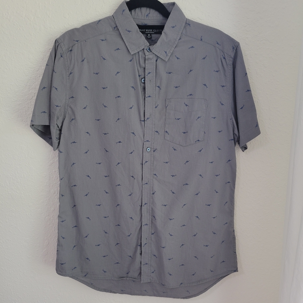 Gray Casual Button Down Shirt with Subtle Pattern
